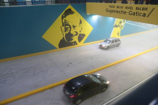 Bajo Puente Mural Goyeneche Gatica