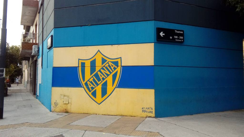 Thames y Muñecas - Atlanta Popular